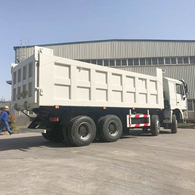 Shacman 8X4 Abwasserbehälter für Schwermaschinen LHD-Frachtbehälter Größe 6800*2350*1600mm